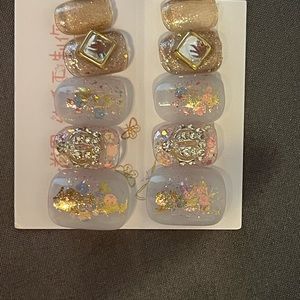 press on nails fake nails